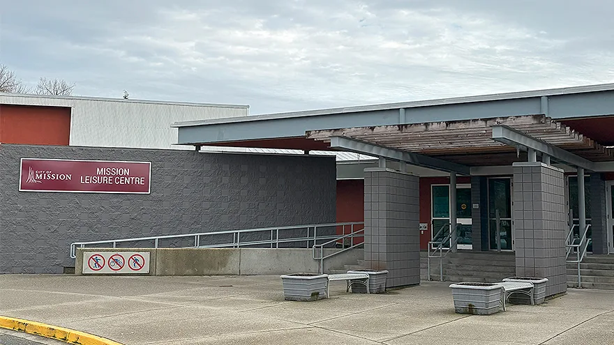 Entrance of the Mission Leisure Centre on Grand Street