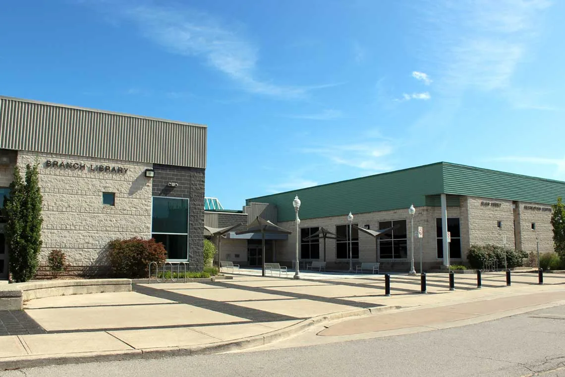 Building exterior of Glen Abbey Community Centre and branch library