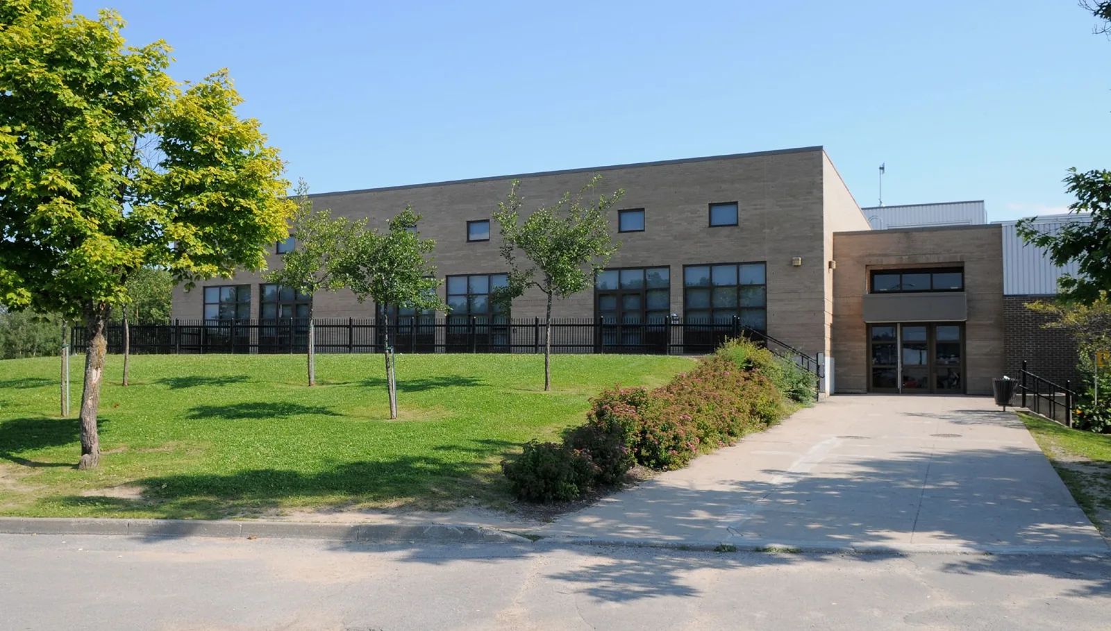 Building exterior of the Michel-Labadie community centre